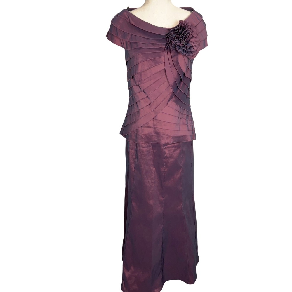 Tadashi Skirt Set Women 10 Purple Pleat Top Mermaid Skirt Formal Iridescent‎ 2pc